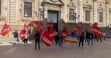 sit-in di protesta del 20 Settembre 2022 personale trasporto disabili della Provincia di Lecce